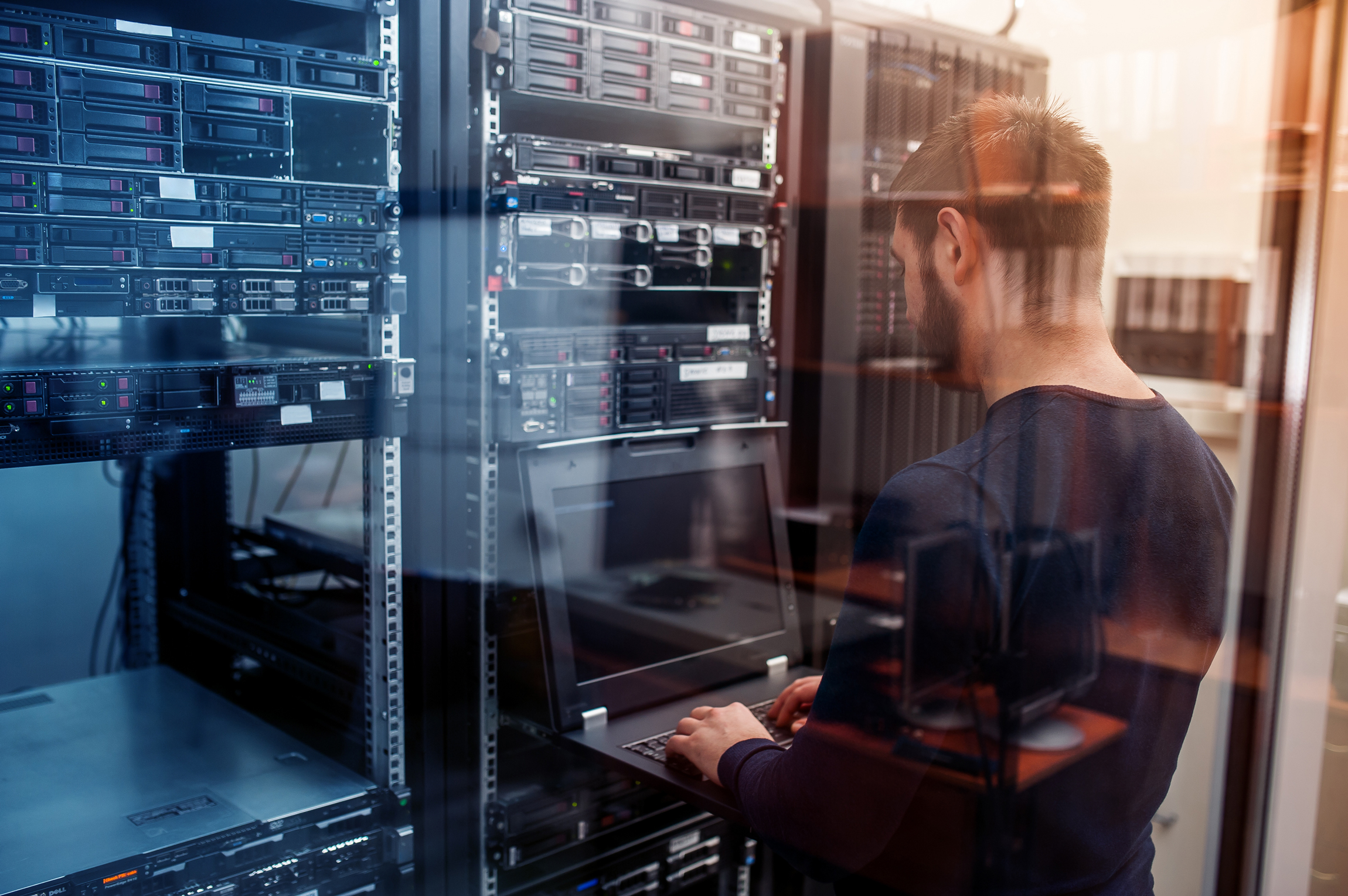 DKNCLOUD: Tu Solución de VPS y Servidores Dedicados de Alto Rendimiento